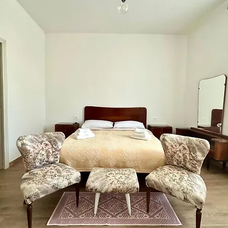 Guest house Austinu E Bingedda's *