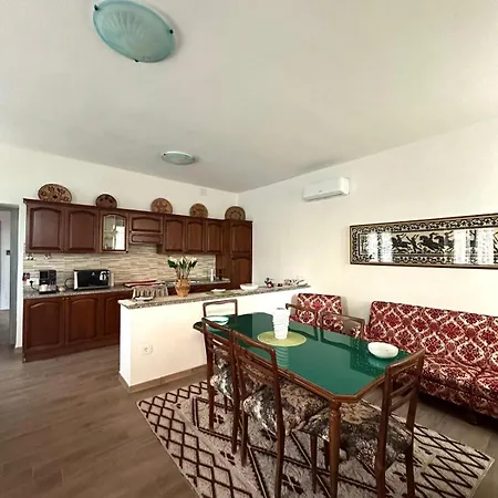 Guest house Austinu E Bingedda's